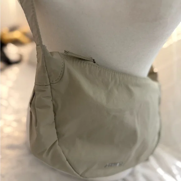 Athleta Tan Crossbody Bag - Picture 4 of 11